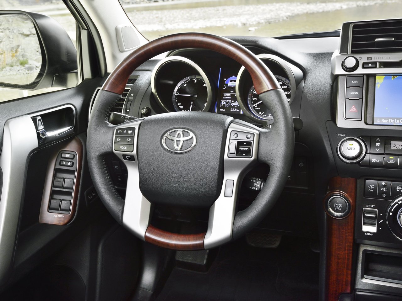 Новый Тойота Прадо 2016 фото, цена, видео, технические характеристики Toyota Land Cruiser Prado. Тойота лэнд крузер прадо 2016 года модельный ряд цены и комплектации