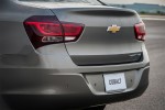 фото Chevrolet Cobalt 2016-2017 задние габаритные фонари