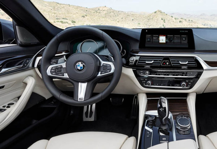 Выпущено седьмое поколение BMW 5-Series 2017-2018