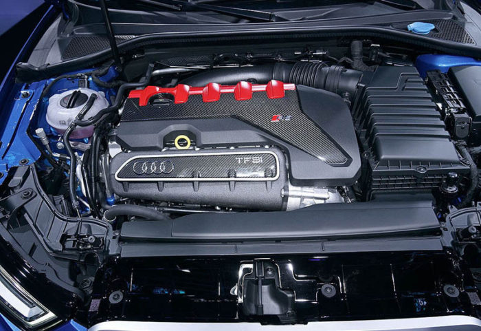 Немецкий хэтч Audi RS3 Sportback 2017-2018 обновился