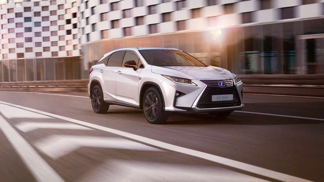 Lexus RX 2019 года: новый кроссовер с интересной начинкой премиального сигмента
