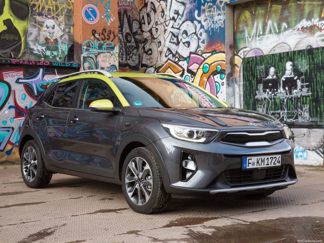 Kia Stonic 2019: новый и стильный хэтч с богатыми комплектациями