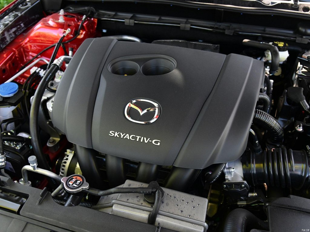 Мазда сх5 двигатель 2. Mazda CX 5 подкапотное пространство. Мазда cx9 2008 3.7 мотор. Мазда cx9 подкапотное пространство. Mazda cx4 2019.